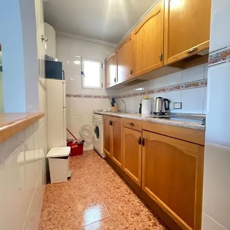 Apartman 2nd Floor Apt With Comm Pool Tv7 Torrevieja