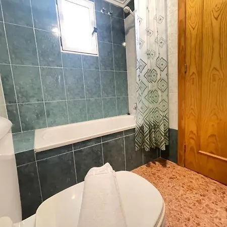 Apartman 2nd Floor Apt With Comm Pool Tv7